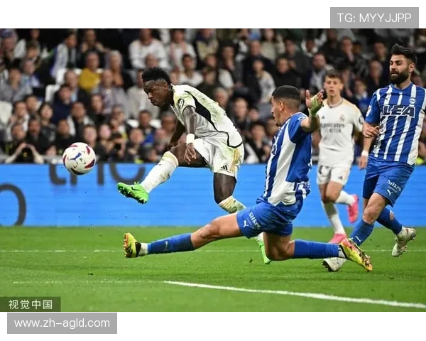 皇马3-2逆转马竞维尼修斯梅开二度巴尔韦德破门后染红